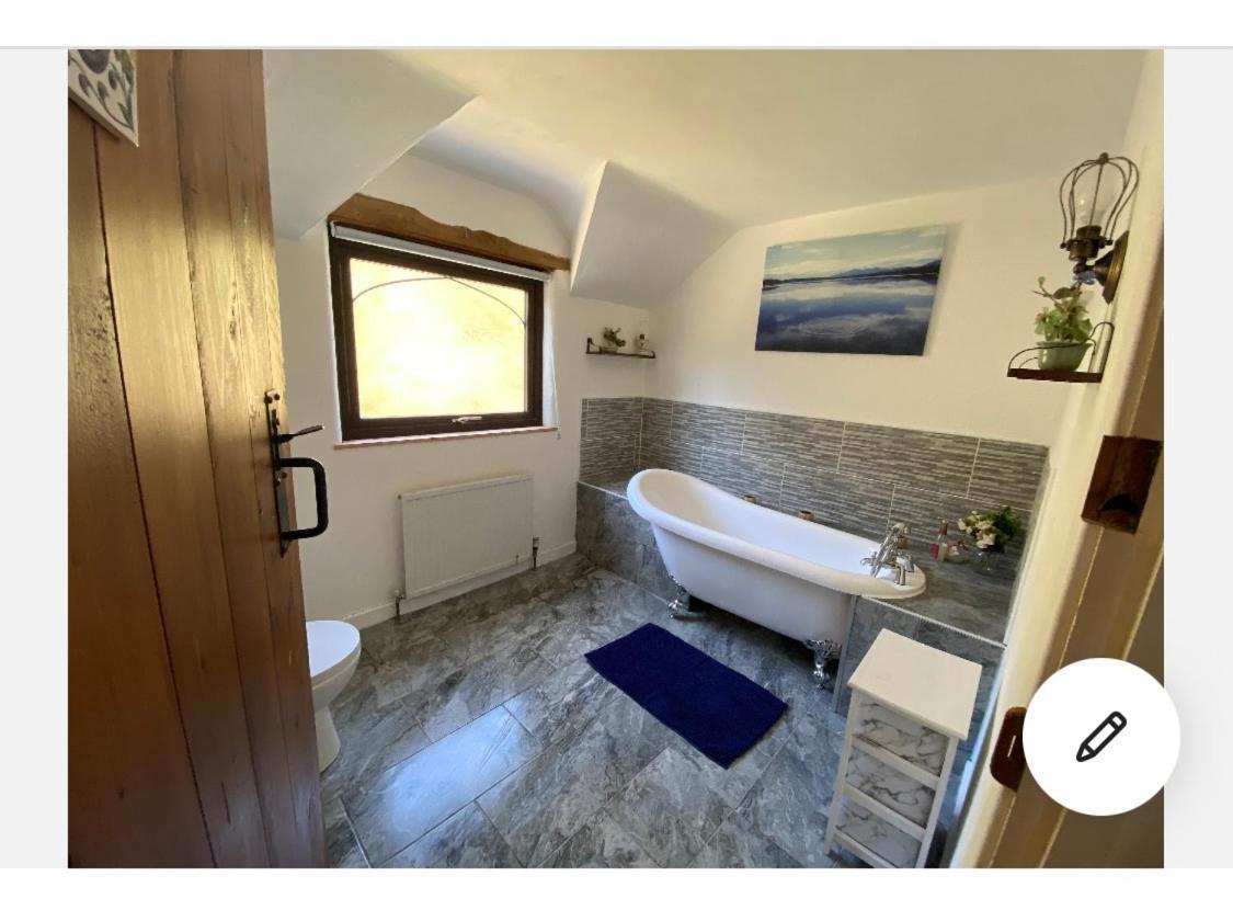 Beautiful Secluded Farmhouse With Hot Tub Villa Barmouth Ngoại thất bức ảnh