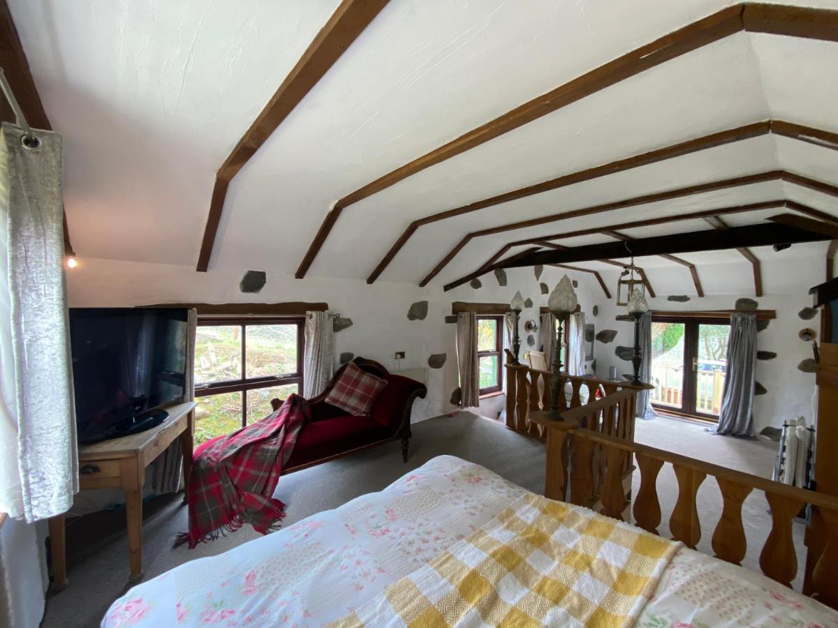 Beautiful Secluded Farmhouse With Hot Tub Villa Barmouth Ngoại thất bức ảnh